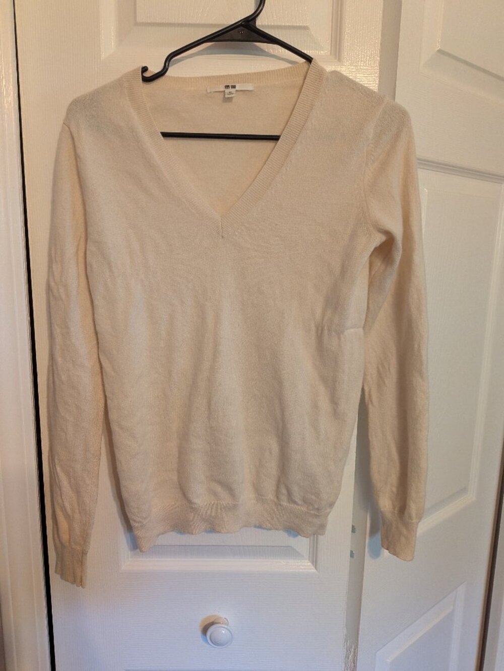 Uniqlo cashmere sweater